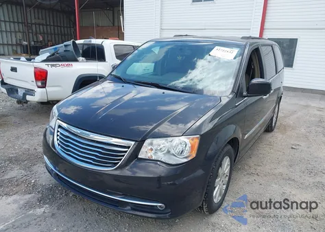 2015 Chrysler Town & Country Touring from USA, damaged, VIN 2C4RC1BG1FR699569